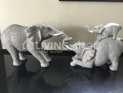 J-LINE Beeld 3 olifanten trekkend met kind olifant