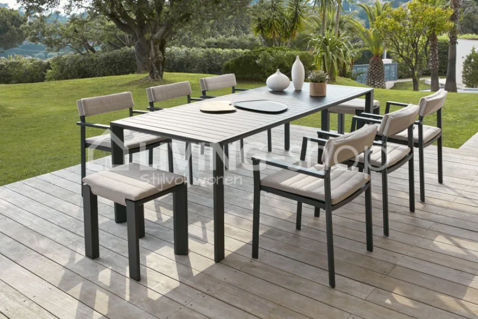 Diphano Metris armchair Lava