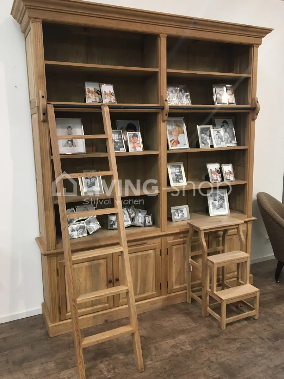 Eiken bibliotheekkast met ladder