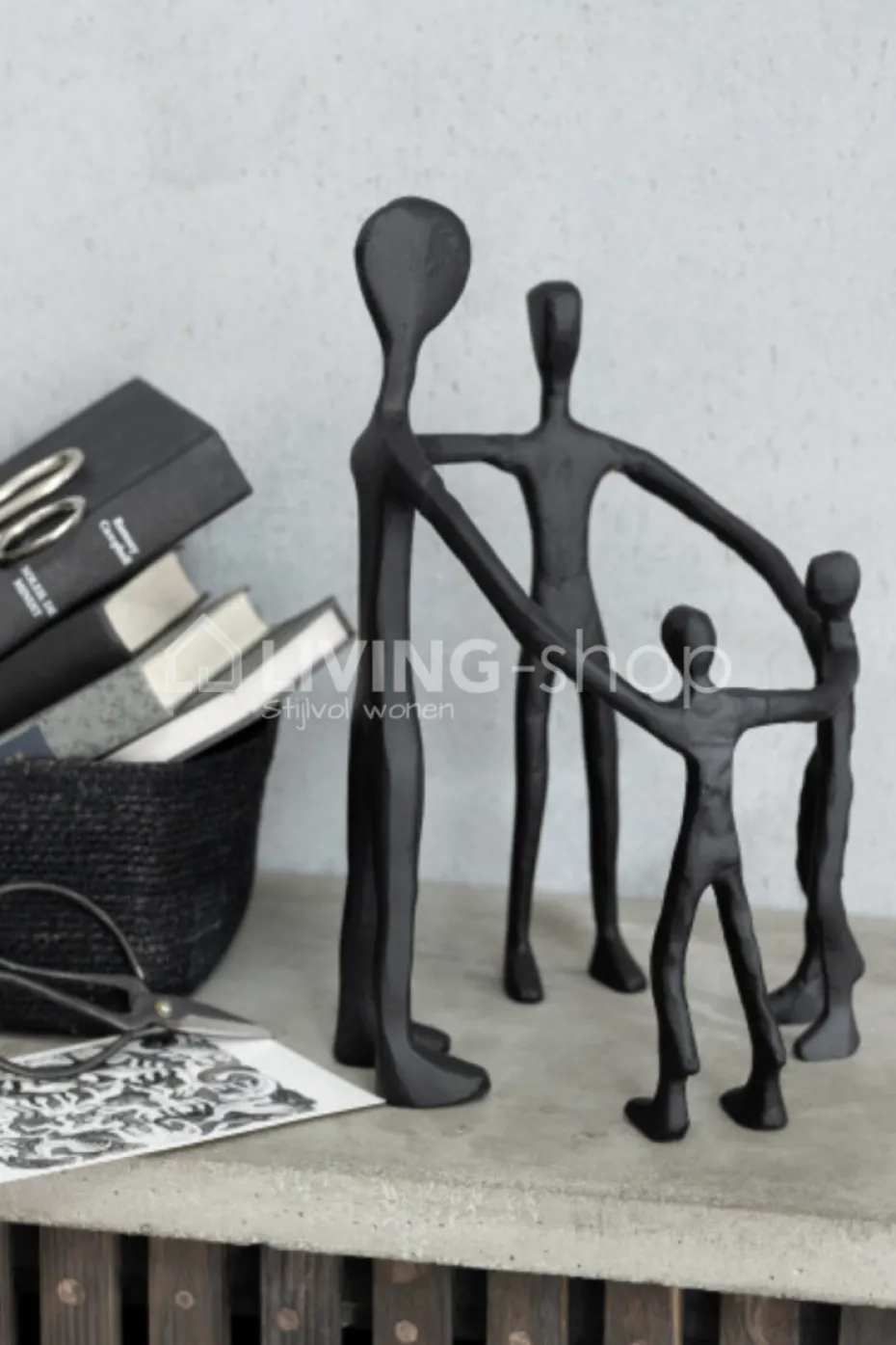 J-LINE Figuur Familie van 4 in Kring Aluminium Zwart