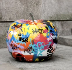BULL&STEIN Graffiti appel outdoor 59x59cm H46cm 20kg