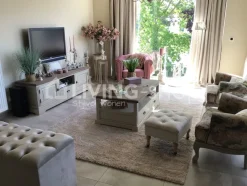 TIMELESS LIVING Landelijke creme salontafel met naturel teak top