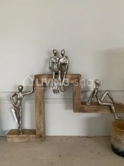 J-LINE Modern beeld 4 figuren op trap