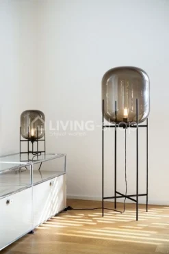 J-LINE Sacha staande lamp op voet zwart metaal Medium