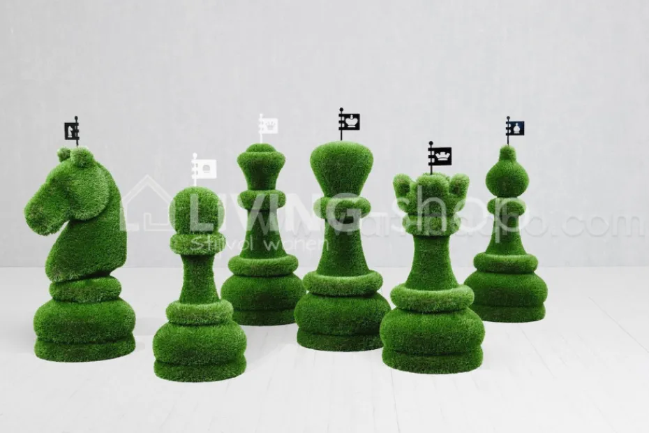 Schaakstukken tuinbeelden kunstgras