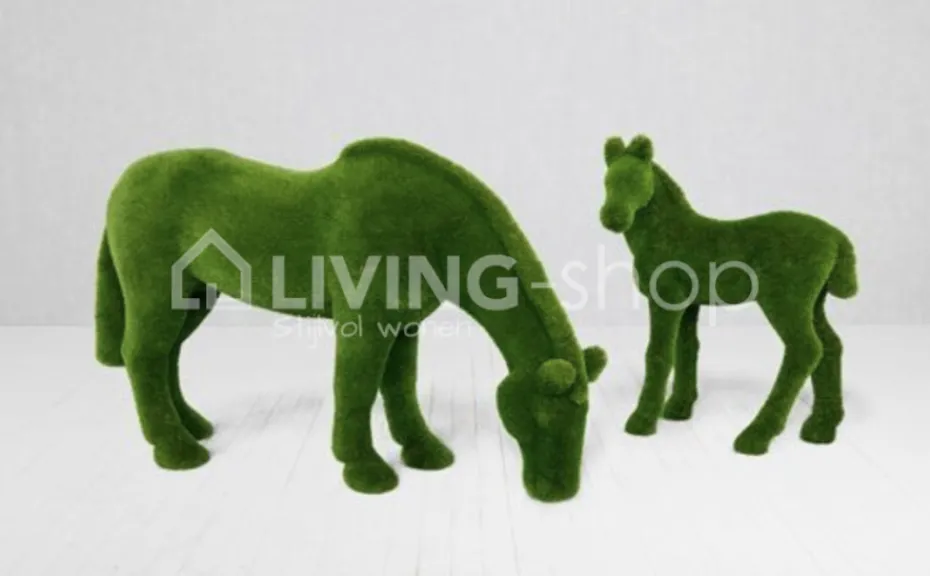 Tuinbeelden 3 paardenbeelden